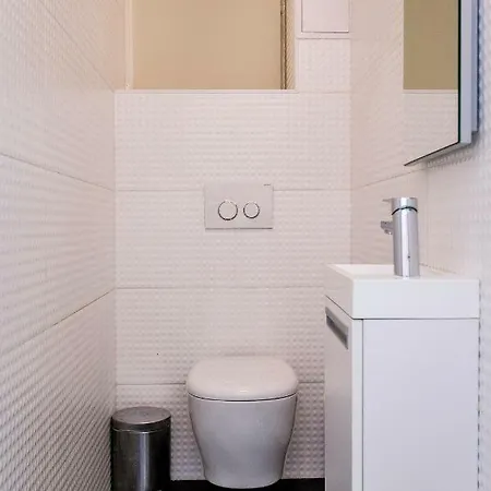 Kz5 In Kazinczy Street Apartment Budapest